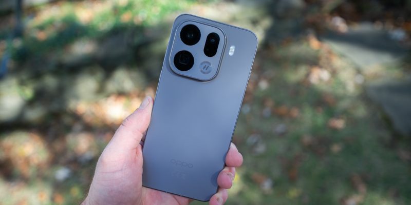 hand holding premium flagship android phone - Best Oppo Find X9 wireless chargers - Phandroid